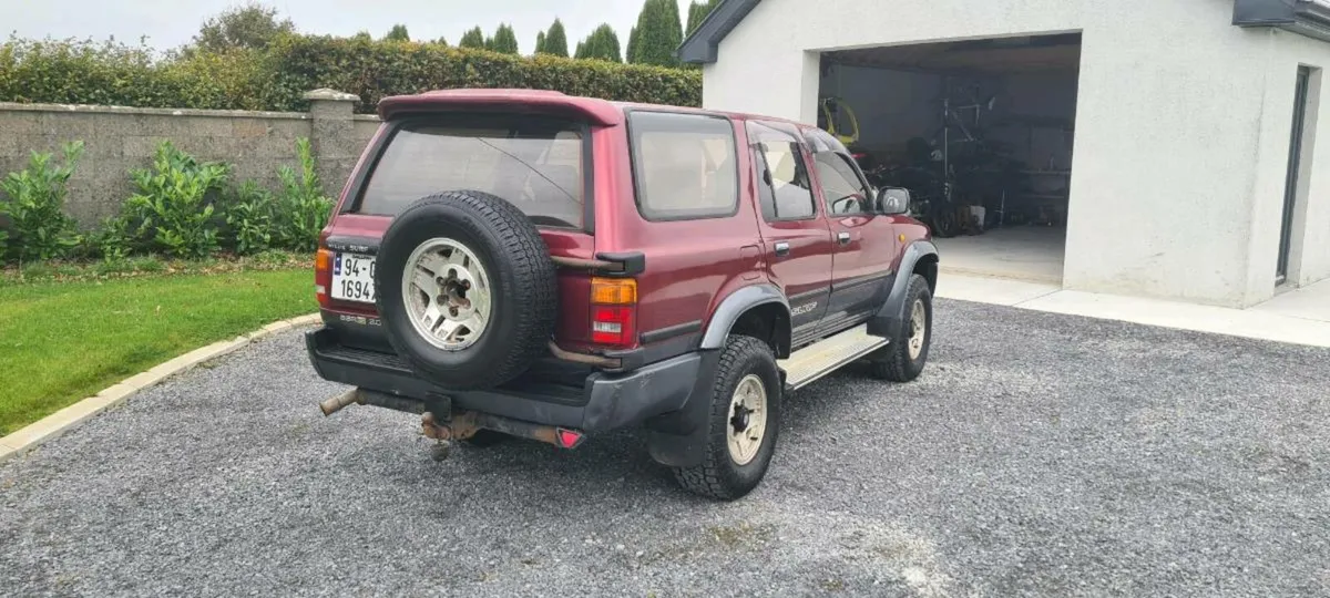 Toyota hilux Surf - Image 3