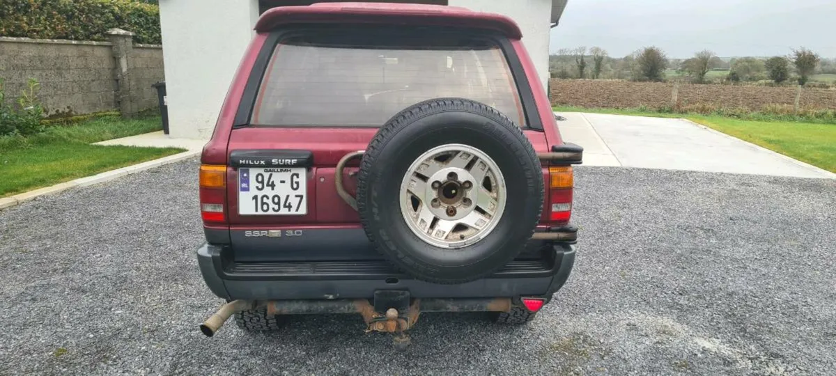Toyota hilux Surf - Image 4