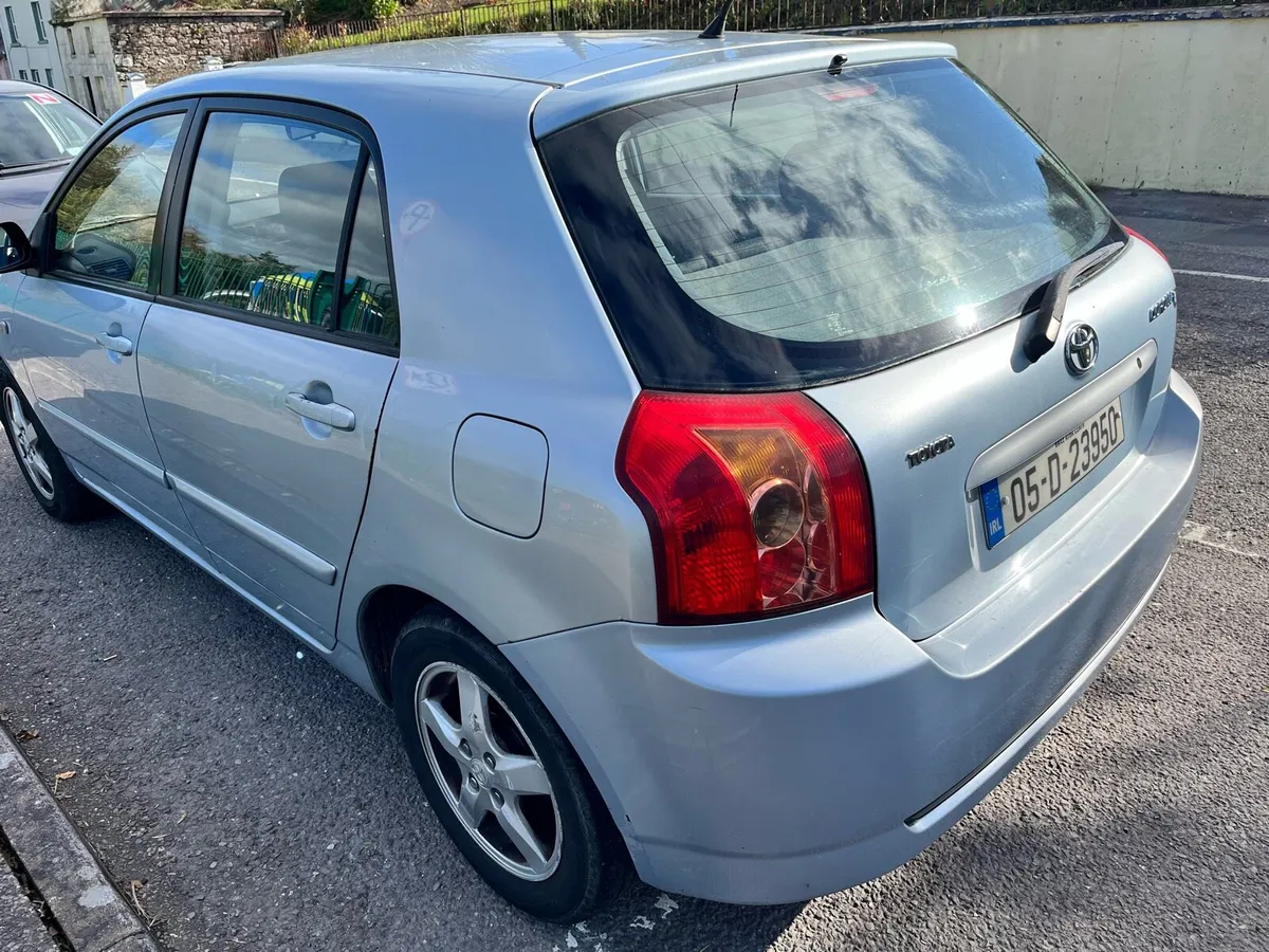 Toyota Corolla - Image 2