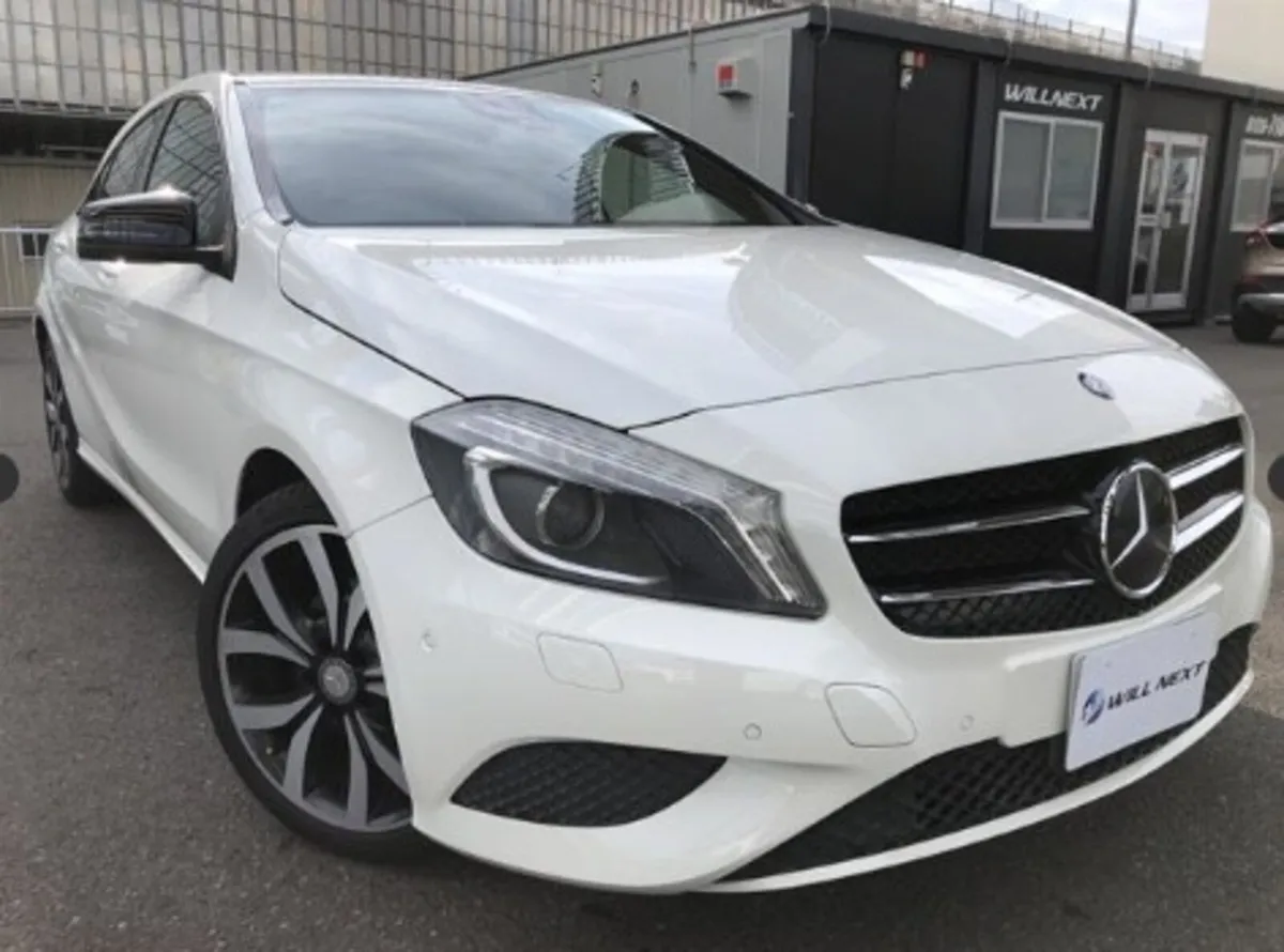 2013 Mercedes A-Class Auto // warranty - Image 1