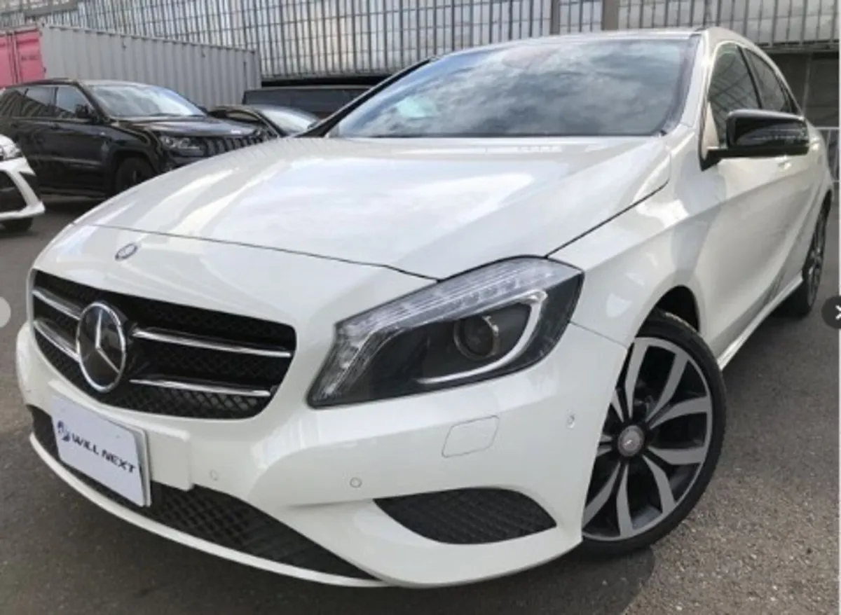 2013 Mercedes A-Class Auto // warranty - Image 2