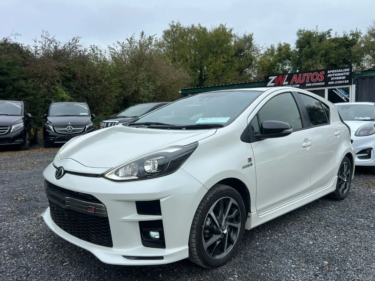 19 Toyota Aqua GR-sport - Image 3