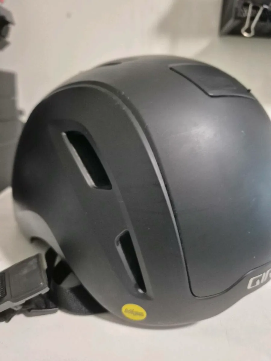 Giro Camden MIPS Helmet - Image 4