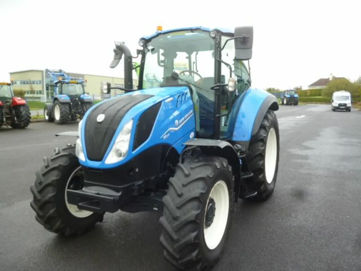 New Holland T5.120 Electro C. 2023 - Image 2