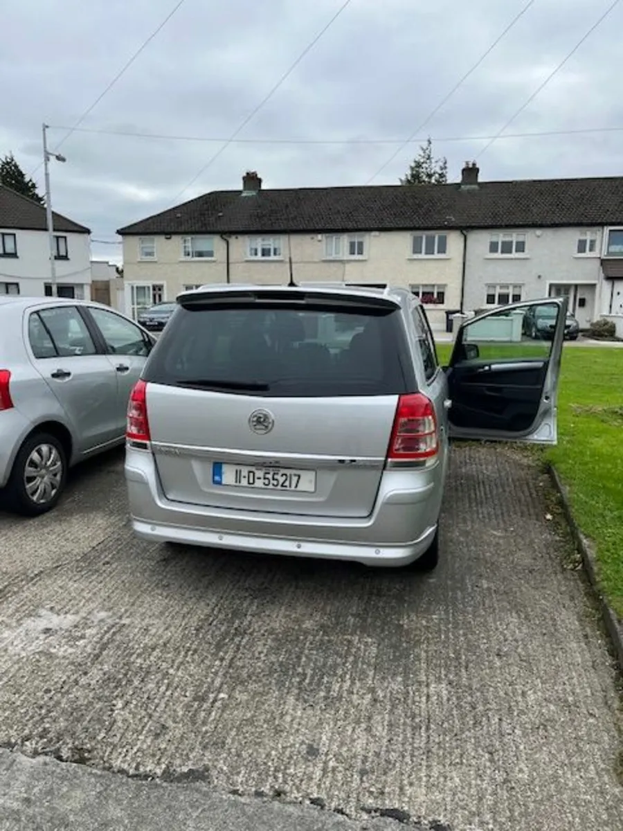 Vauxhall Zafira 2011 - Image 2