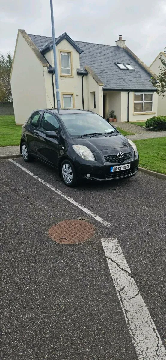 2008 toyota yaris - Image 1