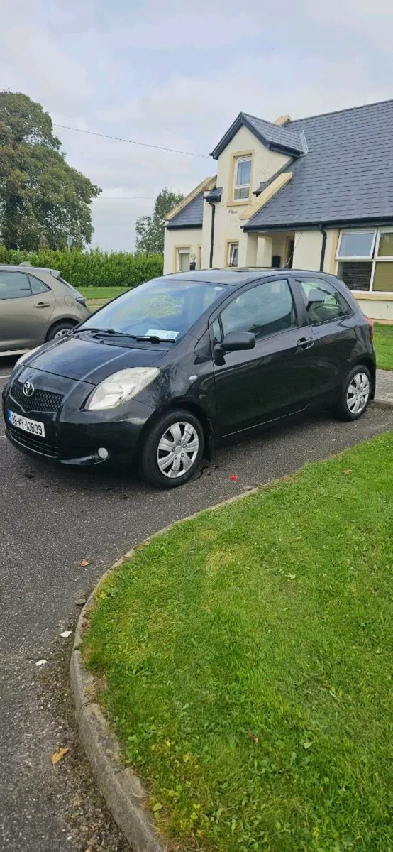 2008 toyota yaris - Image 2