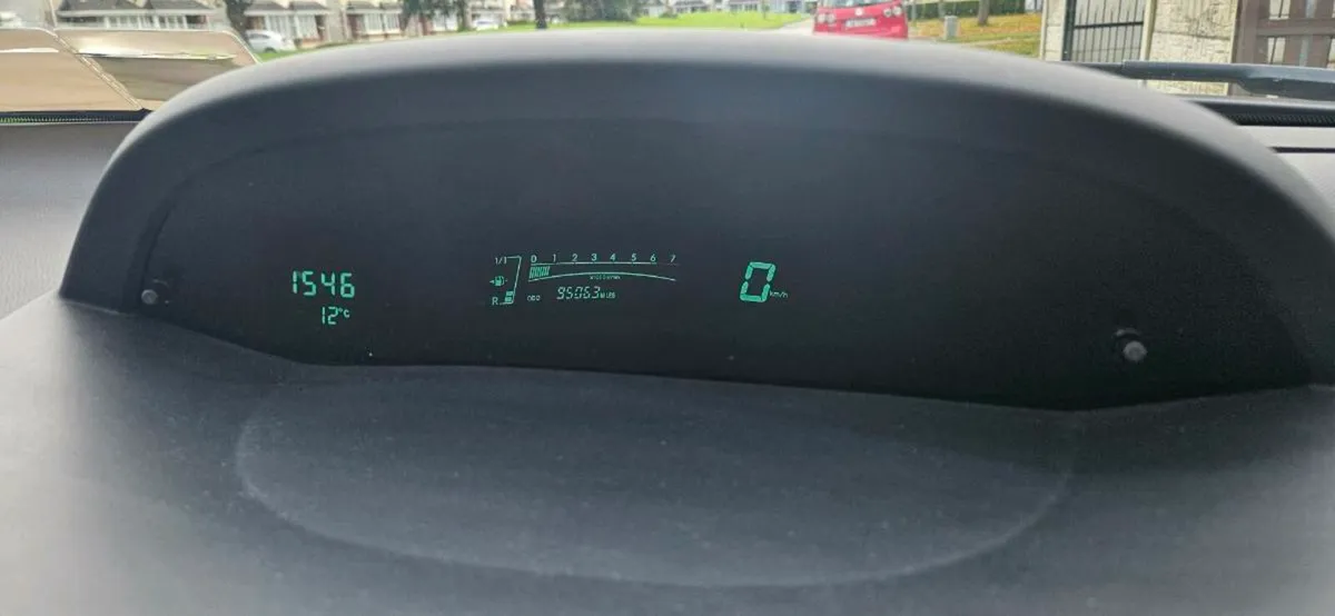 2008 toyota yaris - Image 3