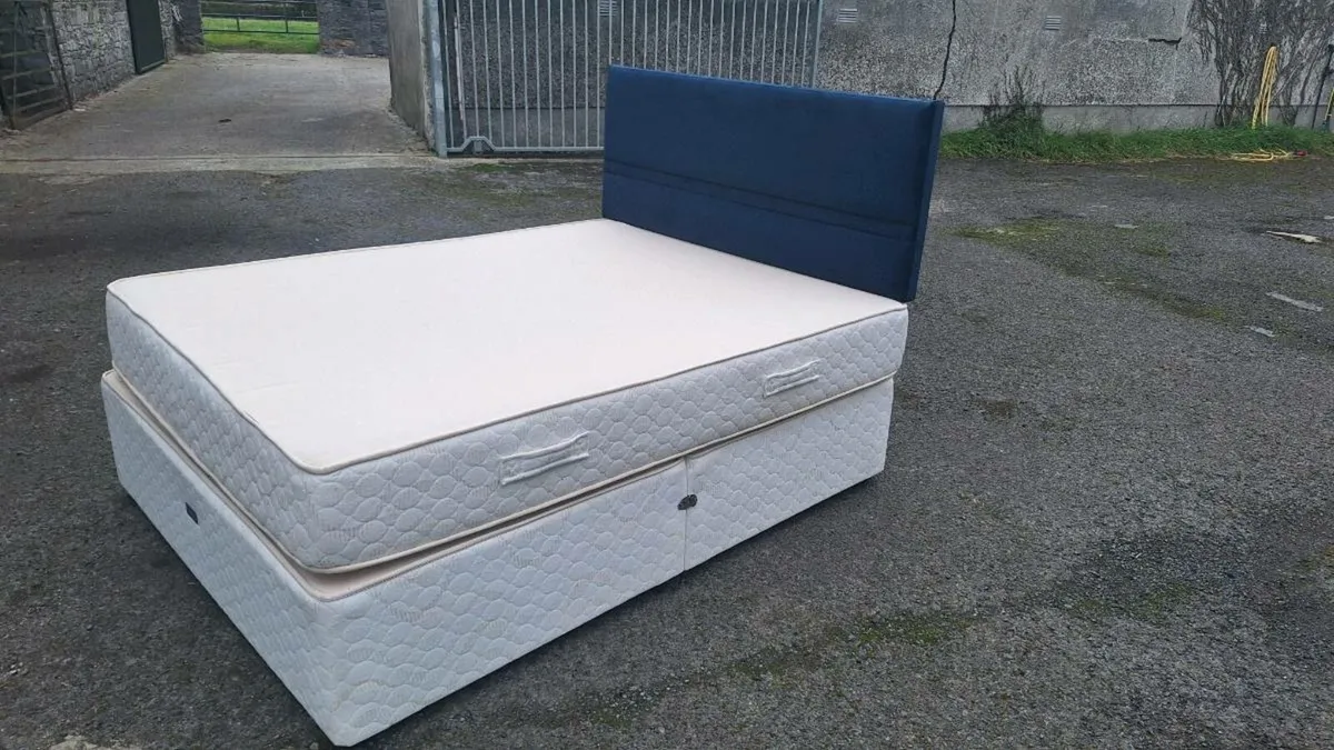 Bed - Image 2