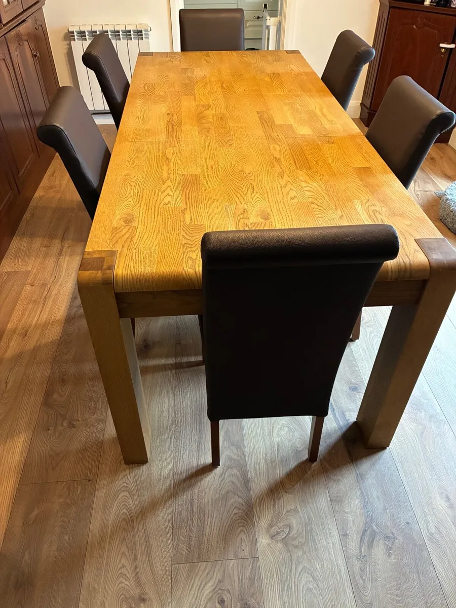 Jersey Oak dining table and 6 chairs - Image 4