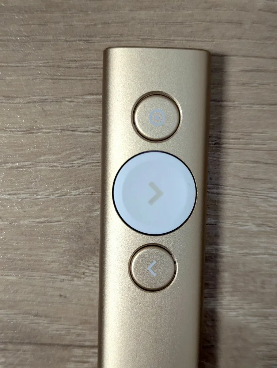 Logitech Spotlight Presentation Remote Gold - Image 2