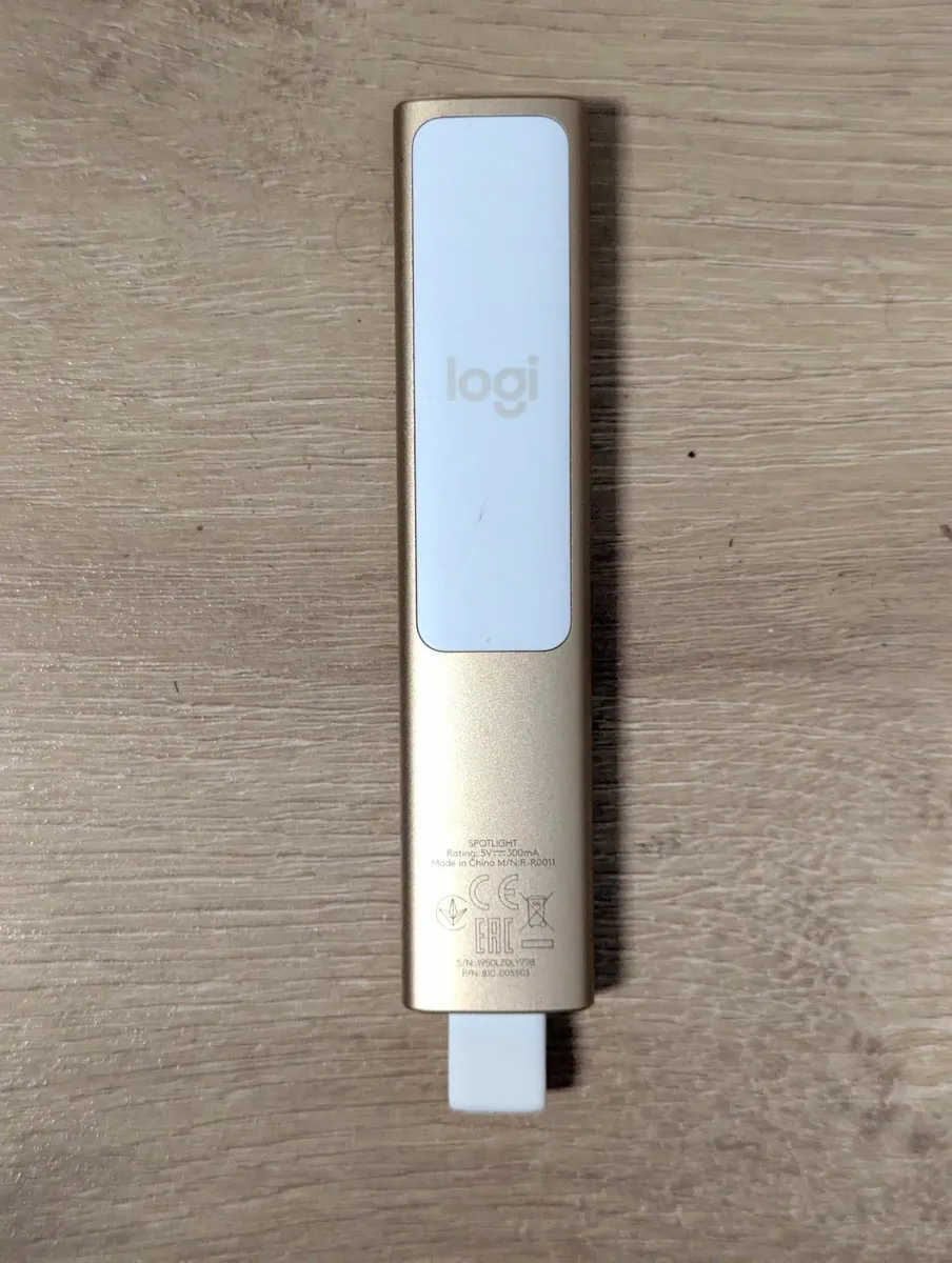 Logitech Spotlight Presentation Remote Gold - Image 4