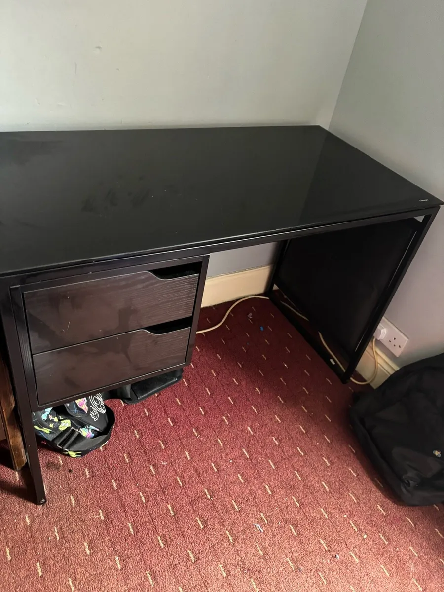 Desk - Image 3
