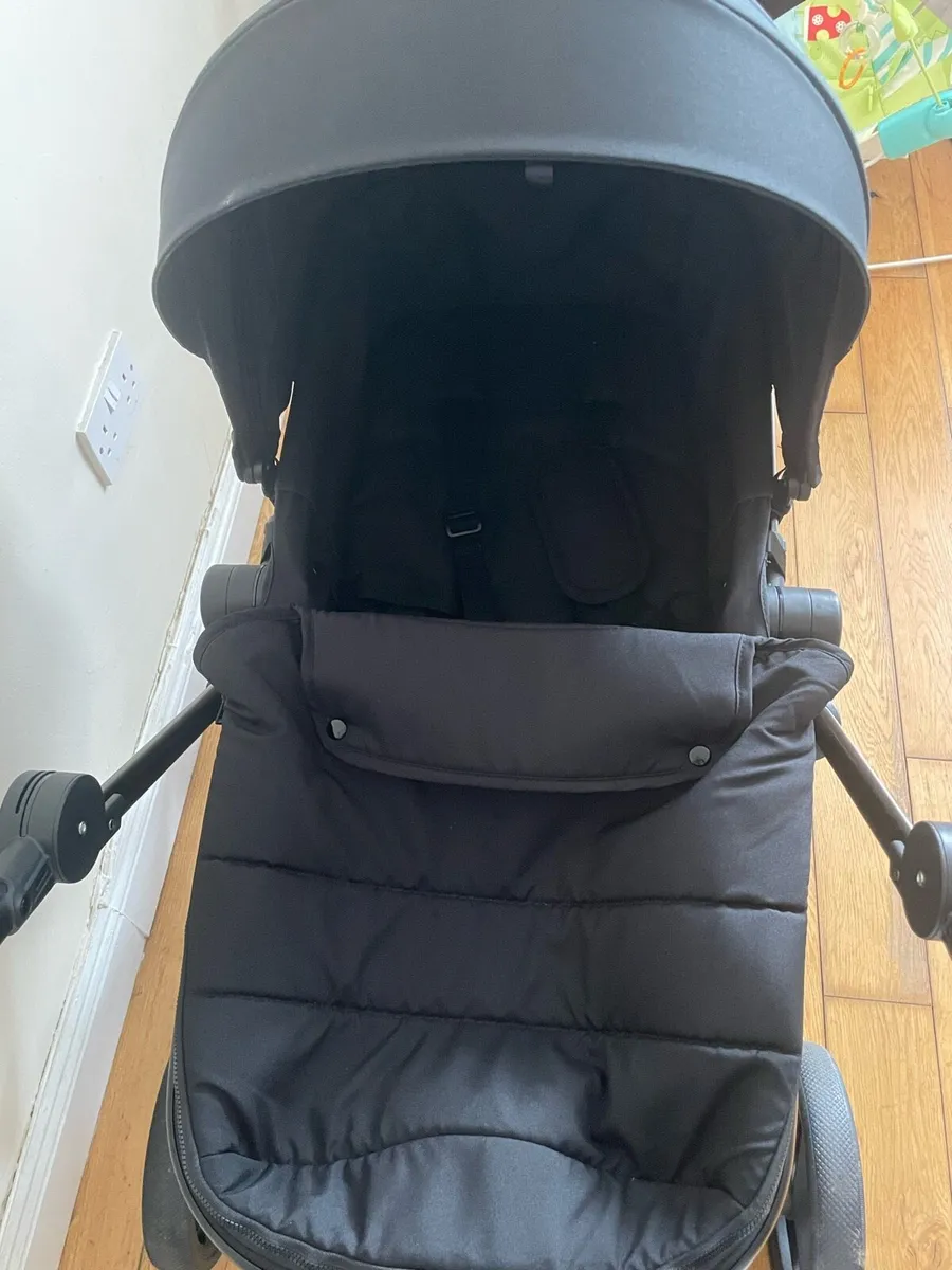 Stroller - Image 3