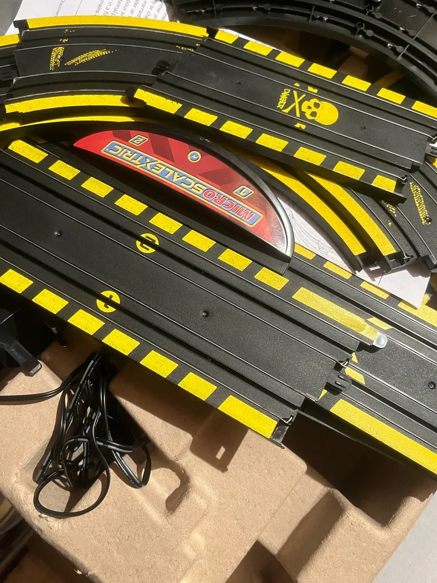 Micro Scalextric Jungle Mayhem - Image 3