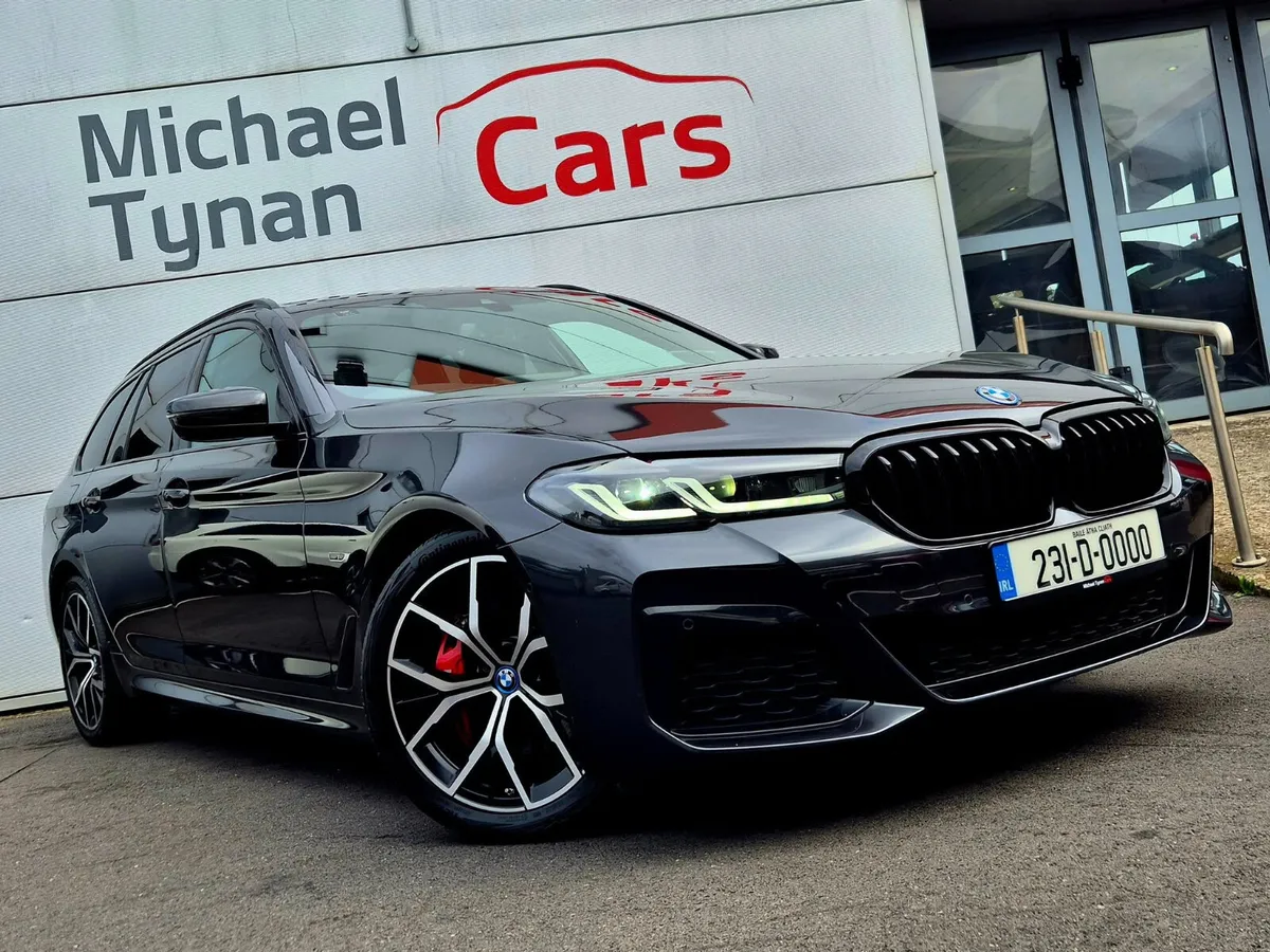 2023 BMW 530e M Sport Pro Plug in Hybrid Touring - Image 3