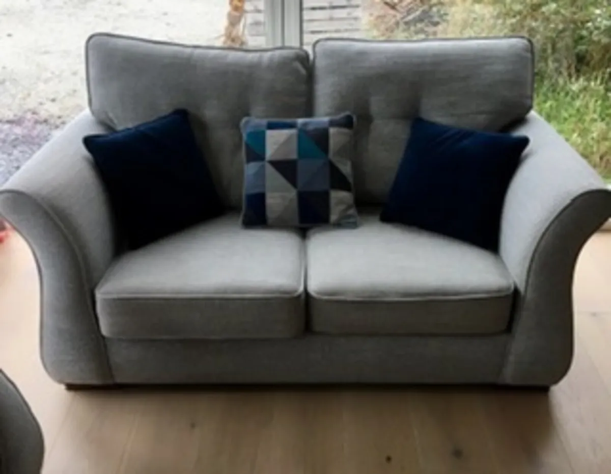 Couch - Image 2