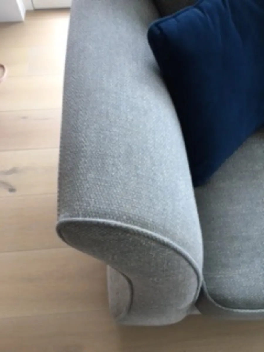 Couch - Image 3