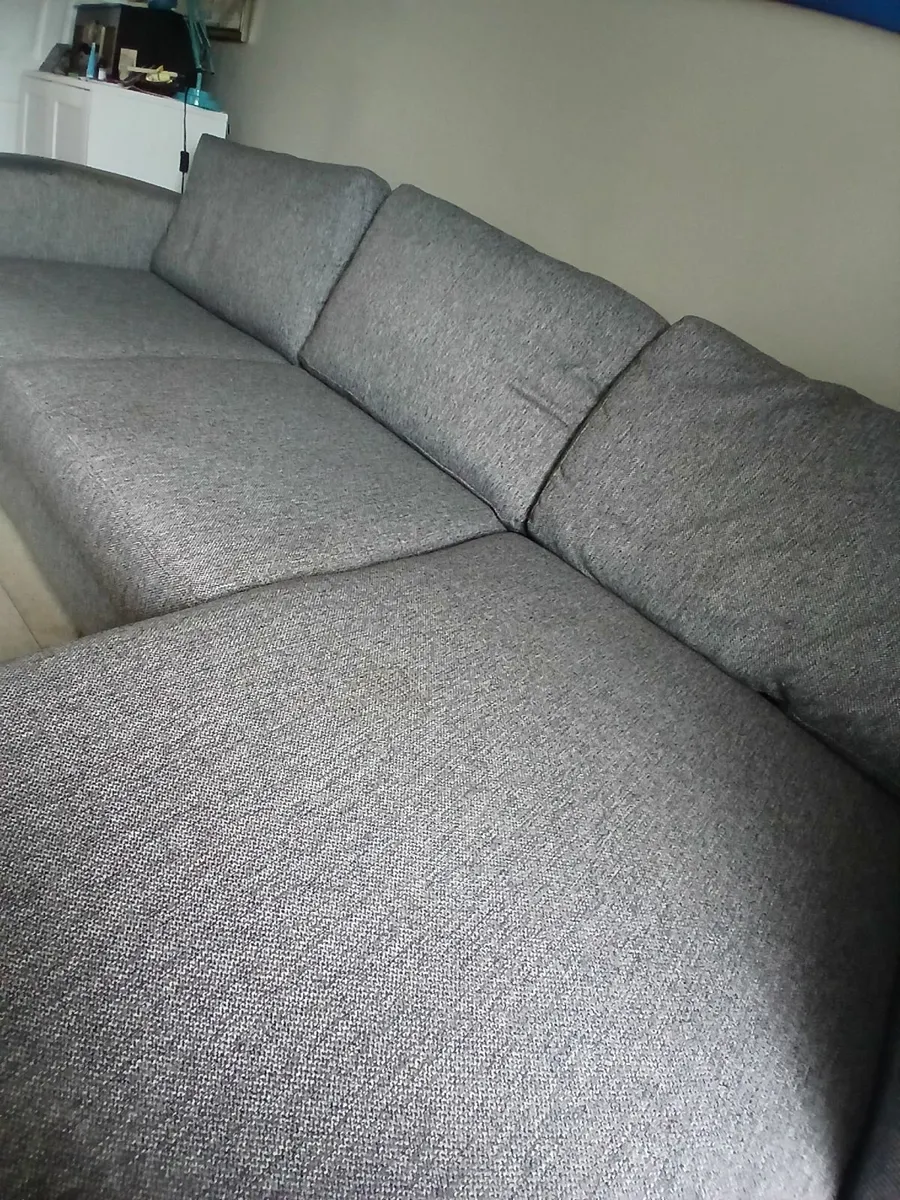 Couch - Image 4