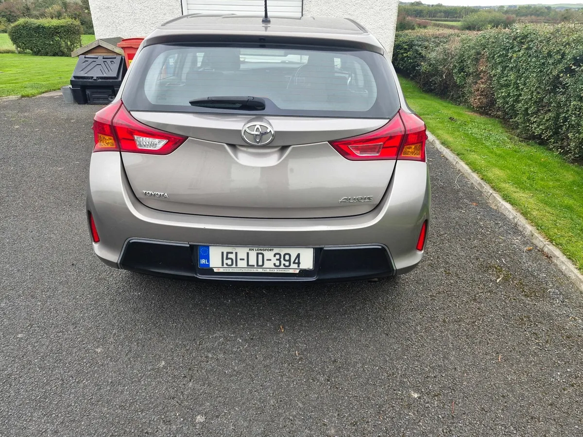 Toyota Auris 2015 - Image 3