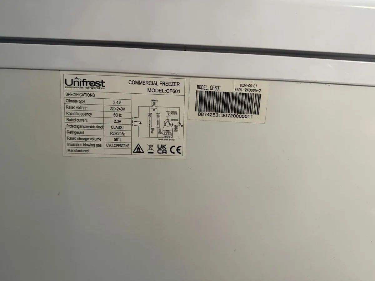 Commercial Chest Freezer (Unifrost CF601) - Image 3
