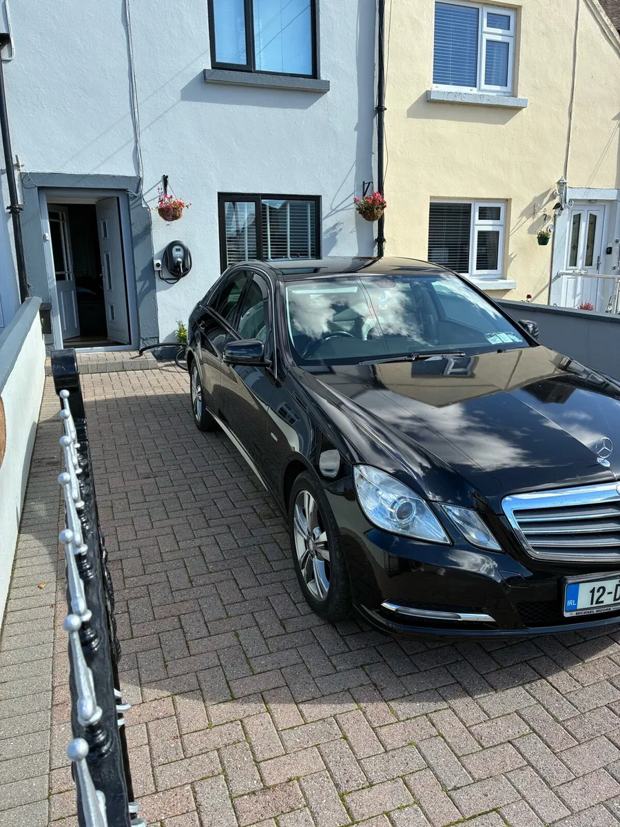 Mercedes e220 - Image 2