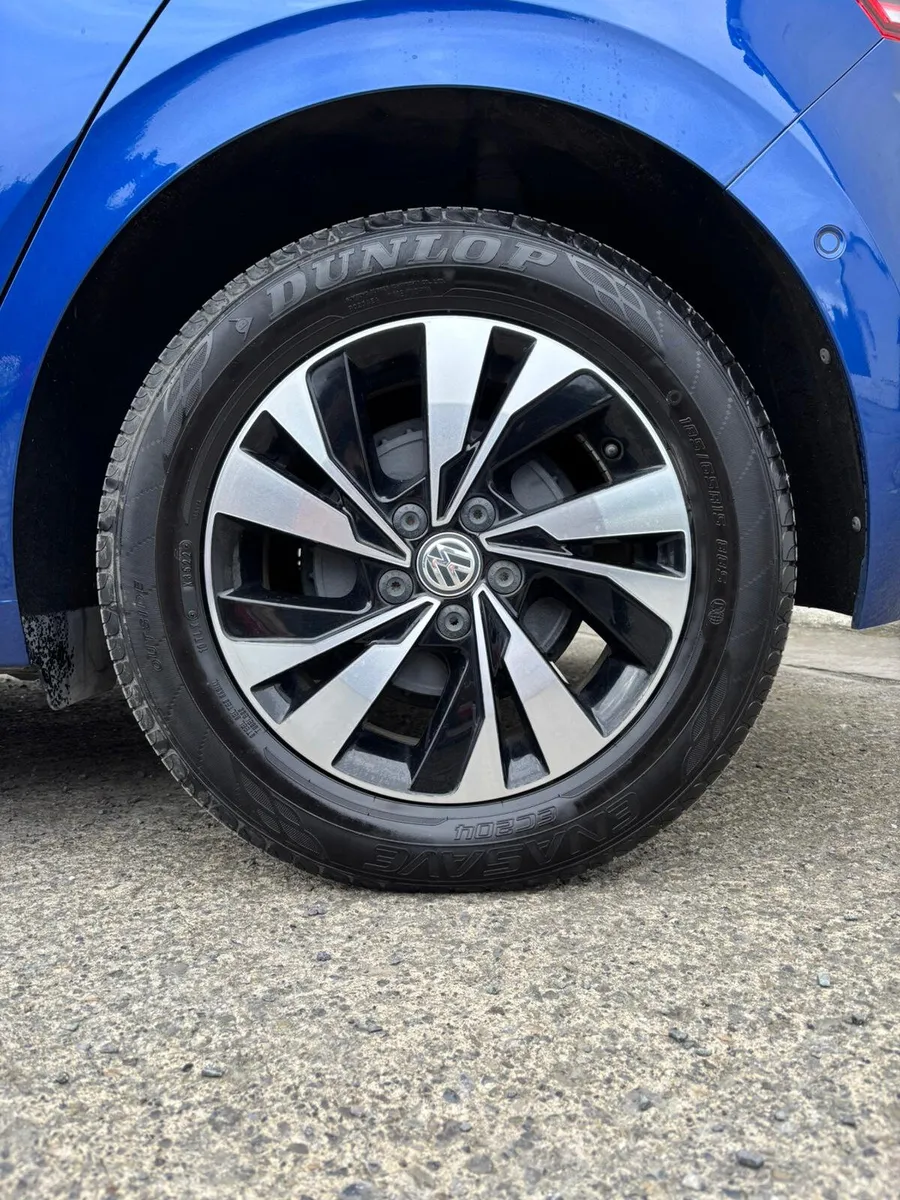Car - Image 3