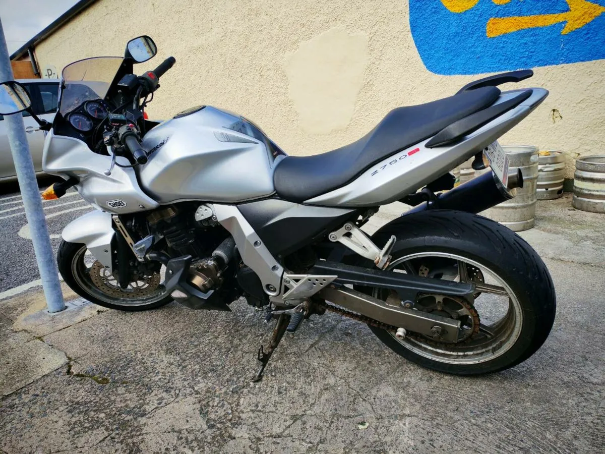Kawasaki z750s brand new tires - Image 4
