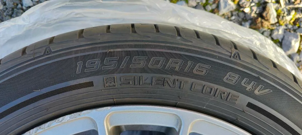 VW Polo Brand New Alloys with New tures - Image 3