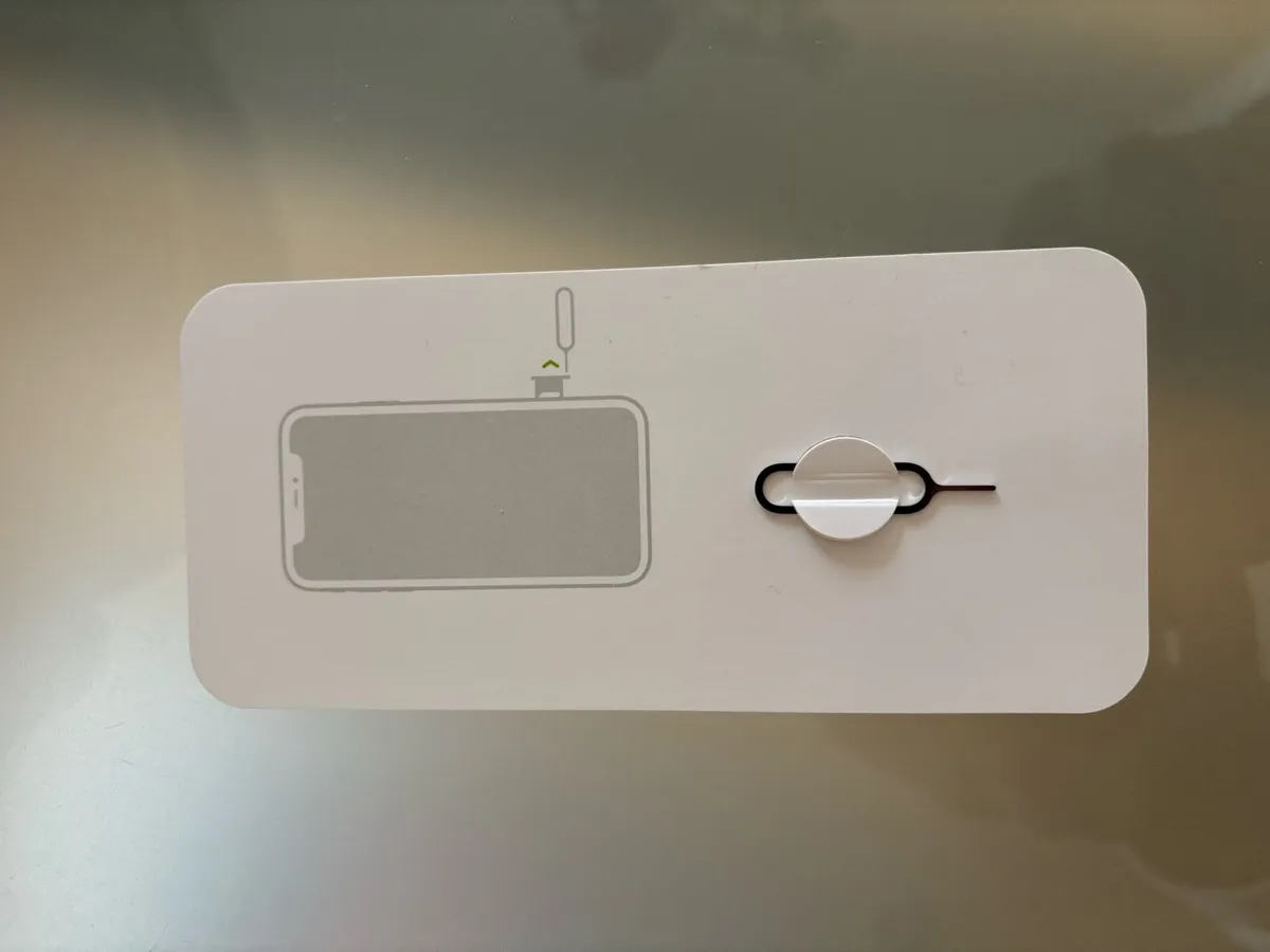 iPhone 11 - Image 4