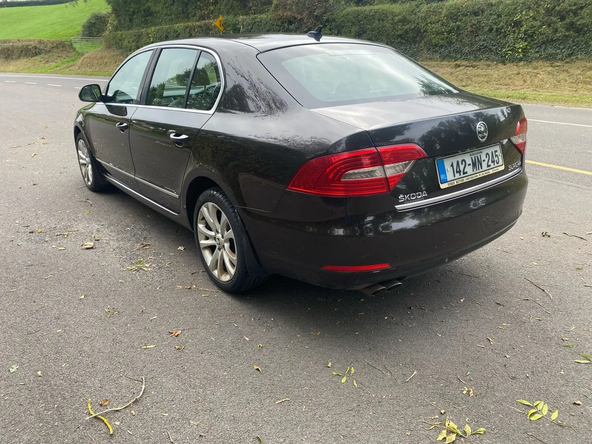 142 SKODA SUPERB 2.0TDI ELEGANCE 170BHP LEATHER - Image 4