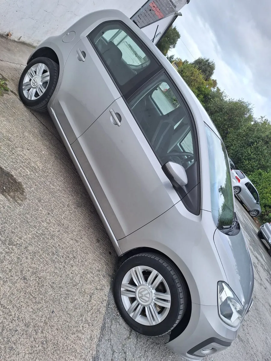 Car - Image 3