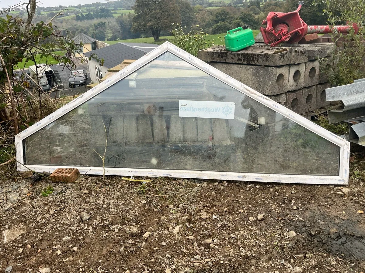Triangular window