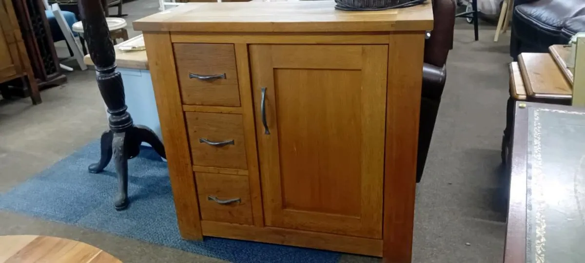 Small Solid Oak Cupboard With Drawers - Image 1