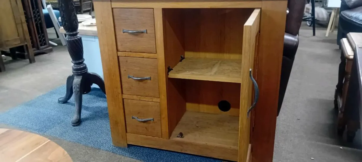 Small Solid Oak Cupboard With Drawers - Image 2
