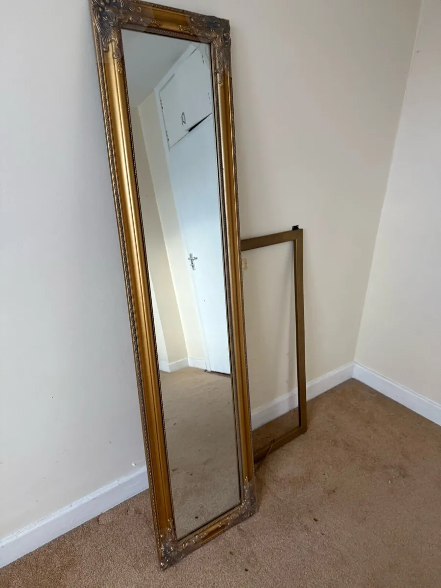 A full length mirror - Image 2