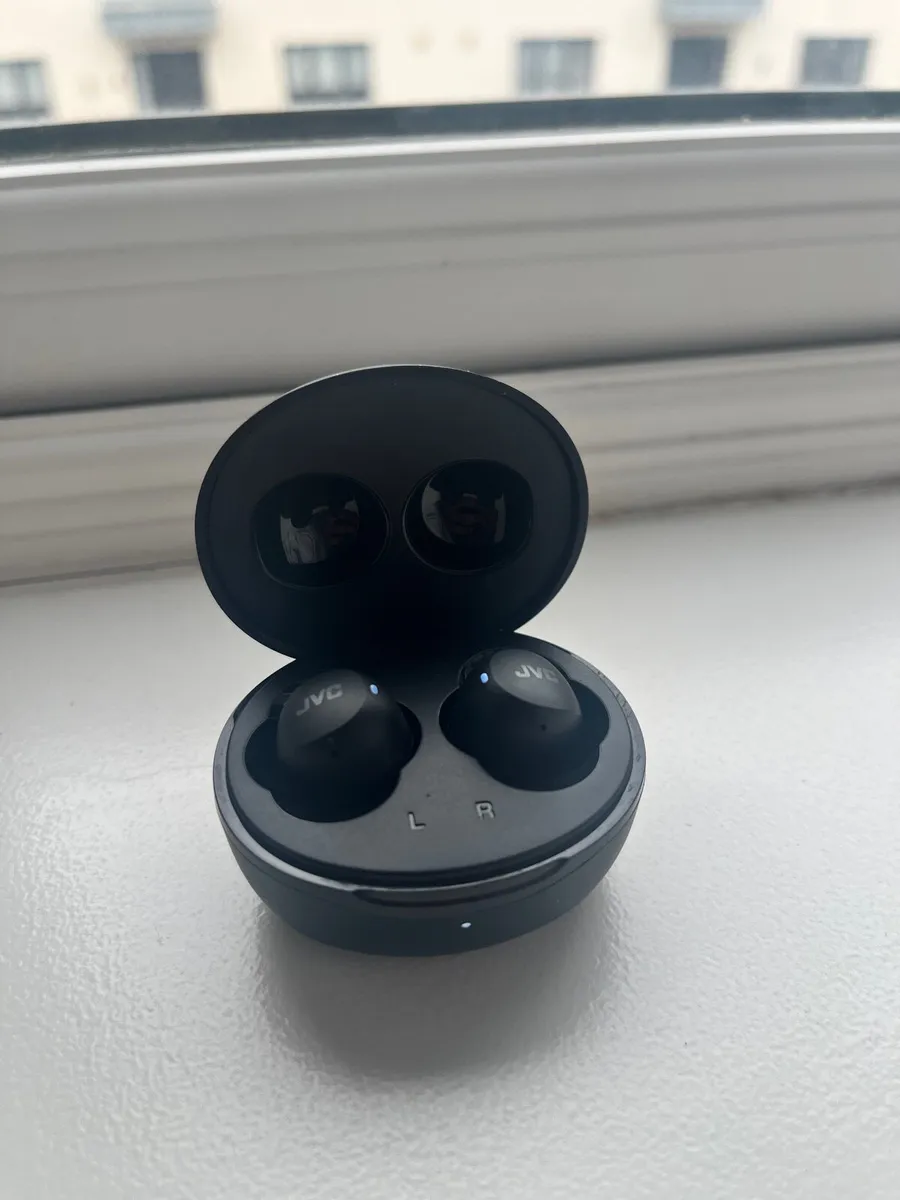 JVC Gumy Mini Wireless Earbuds - Image 2