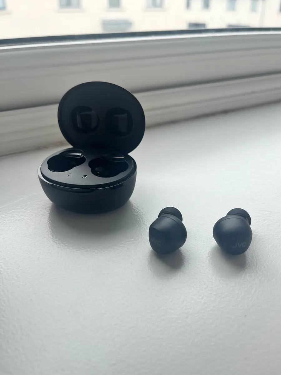 JVC Gumy Mini Wireless Earbuds - Image 3