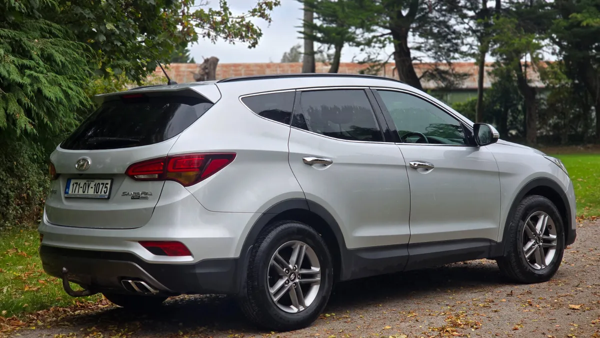 2017 Hyundai SantaFe 2.2Crdi Executive 4x4 - Image 4