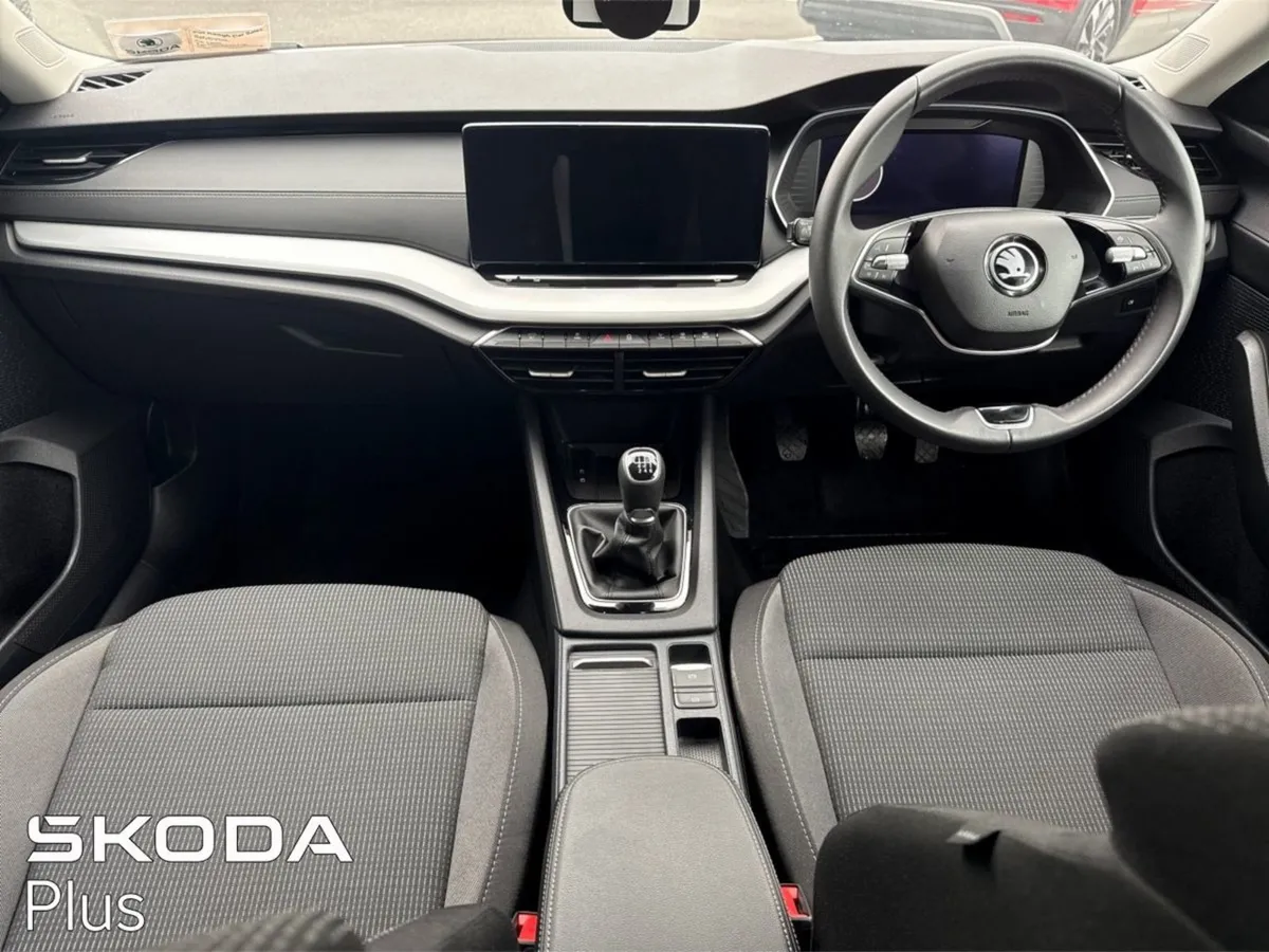 Skoda Octavia Selection 2.0tdi 115HP Combi - Image 2