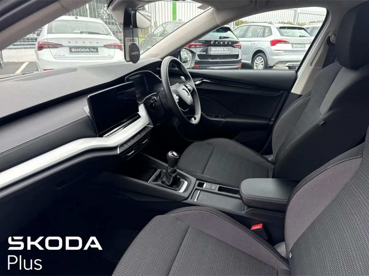 Skoda Octavia Selection 2.0tdi 115HP Combi - Image 4
