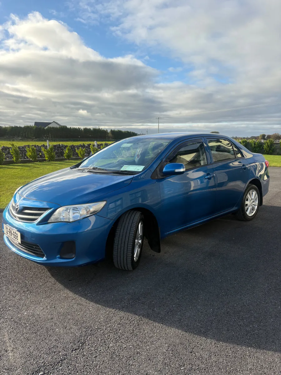 Toyota Corolla 2012 - Image 2