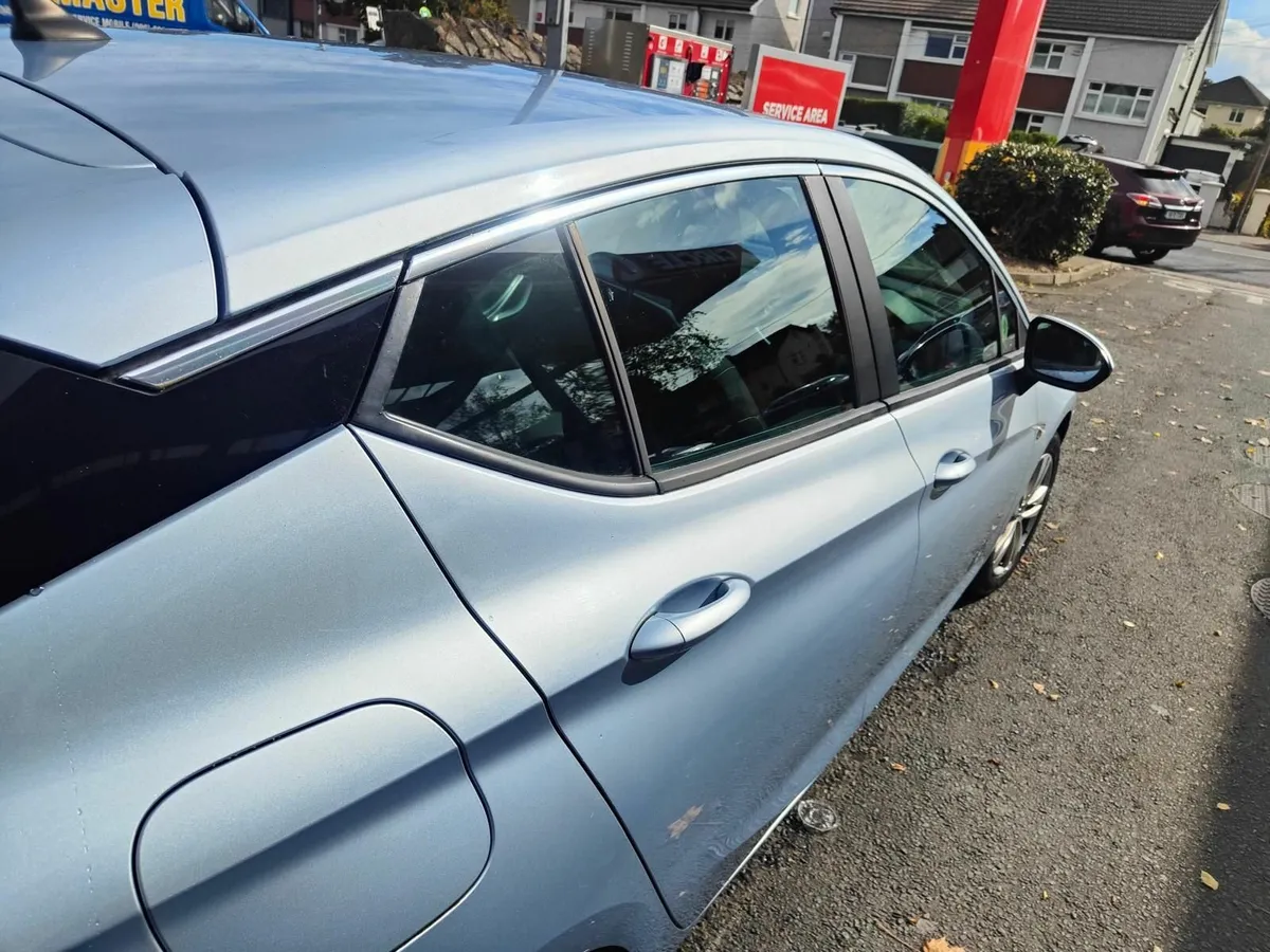 Opel Astra 2017 - Image 4