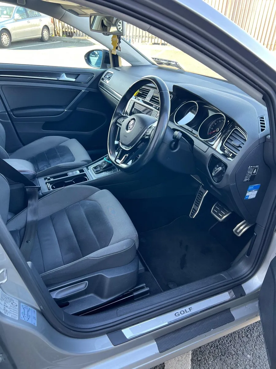 VW Golf 2015 Automatic * high spec * - Image 4
