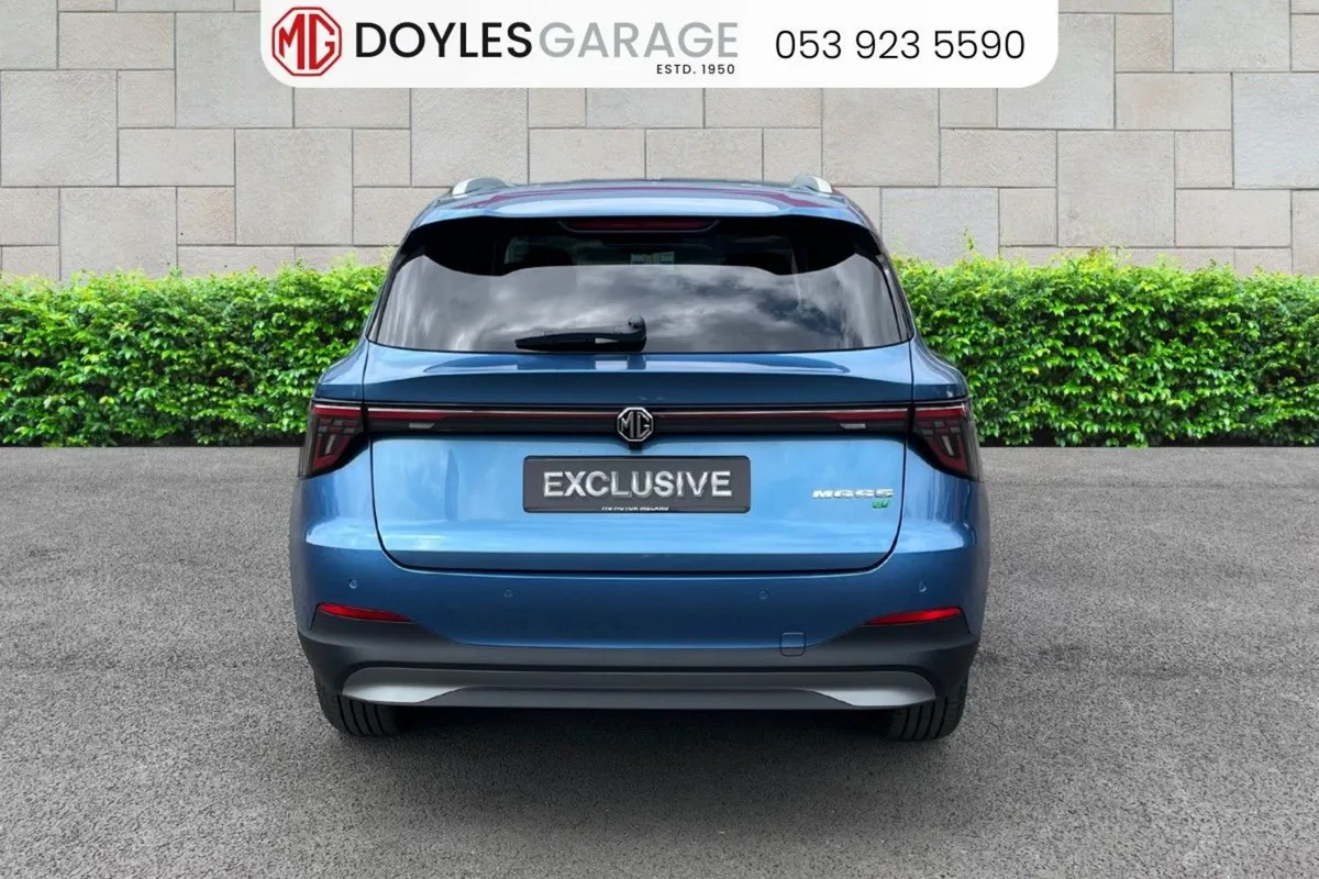 MG S5 Exclusive LR - Image 4