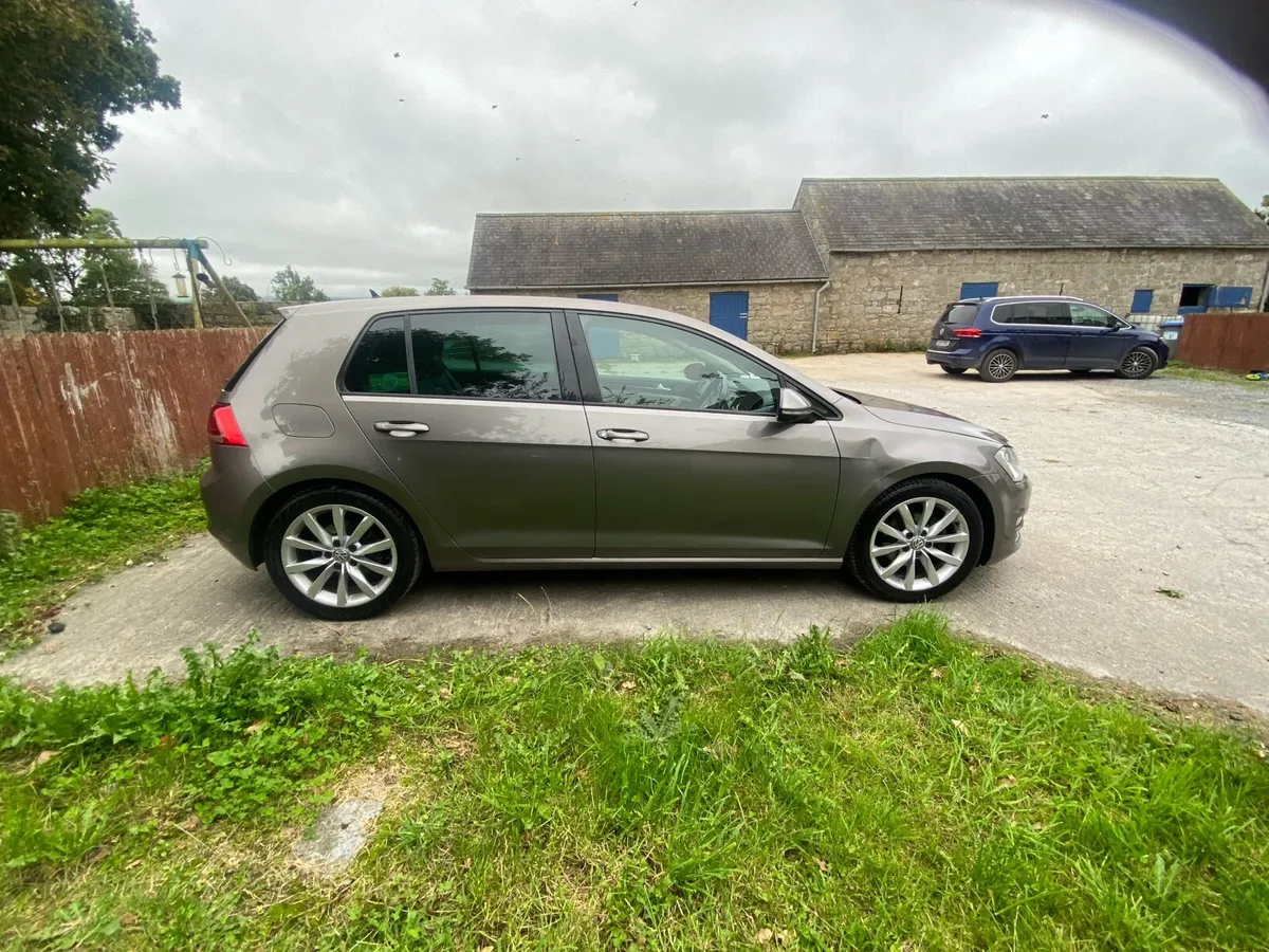 2016 VW Golf Highline 2.0 TDI DSG full leather - Image 2