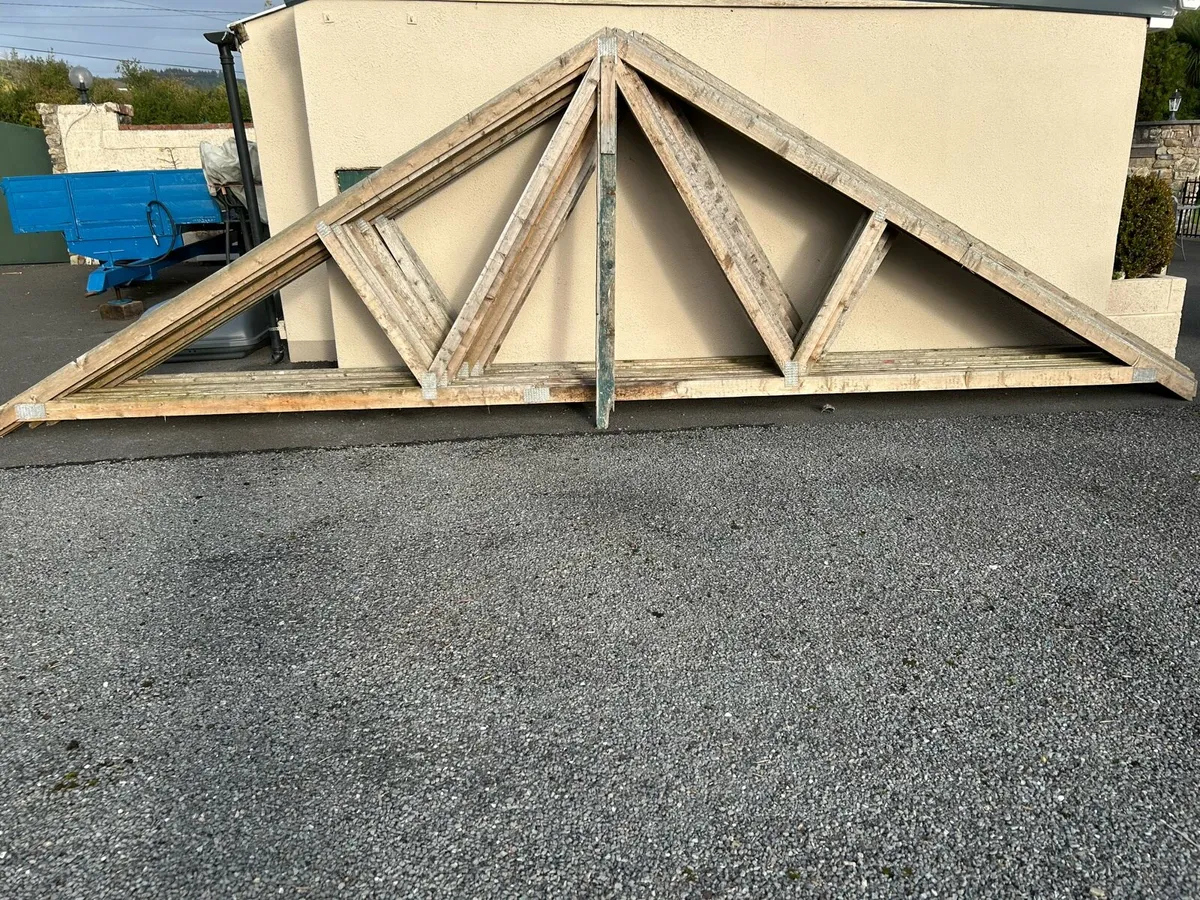 Roof trusses