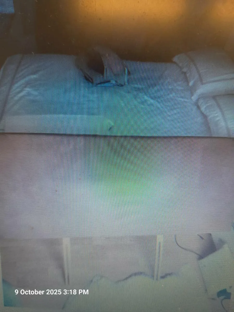 King-size headboard - Image 1