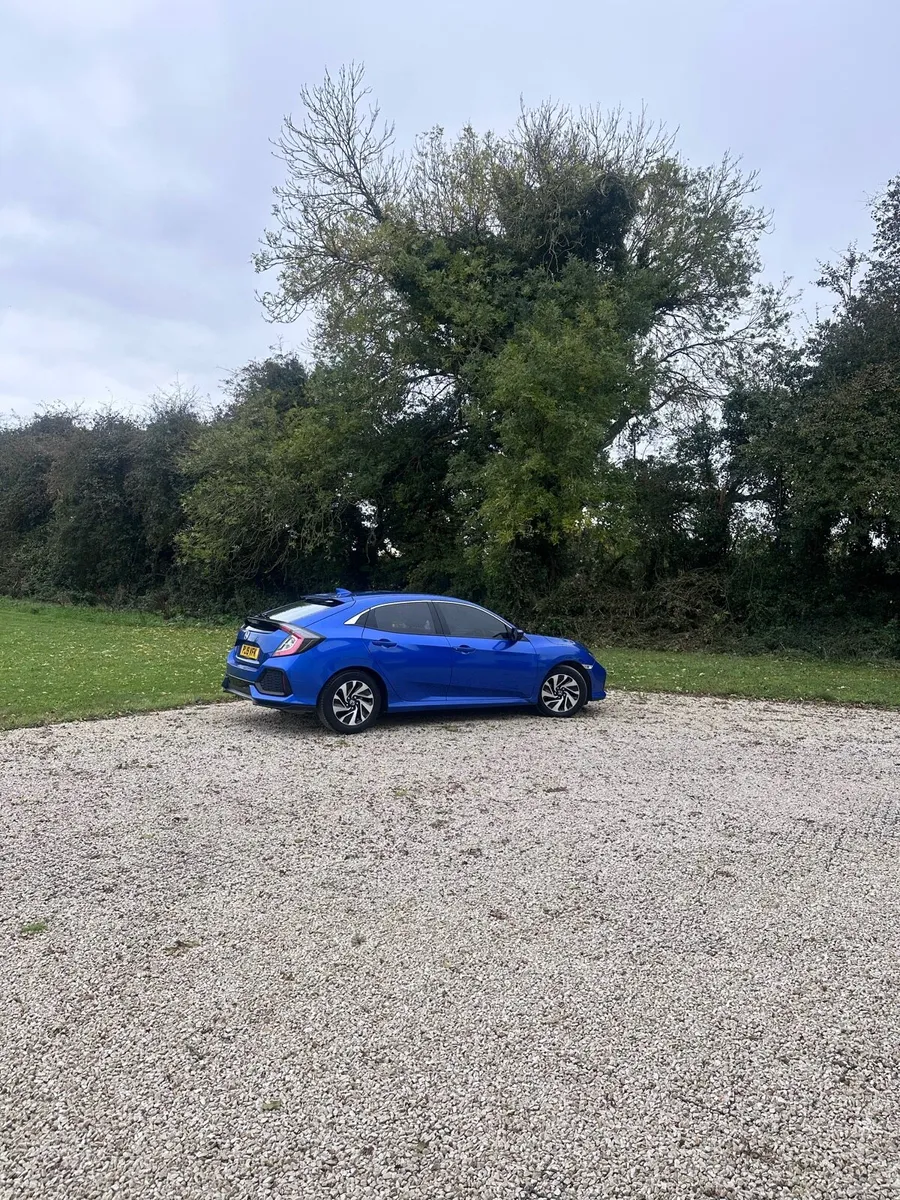 Car - Image 1