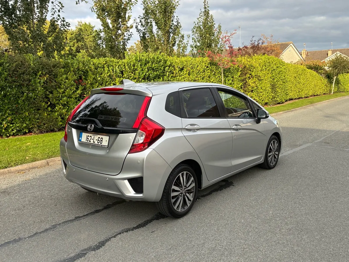 2016 Honda Jazz 1.3 i-Vtec high spec Manual - Image 4